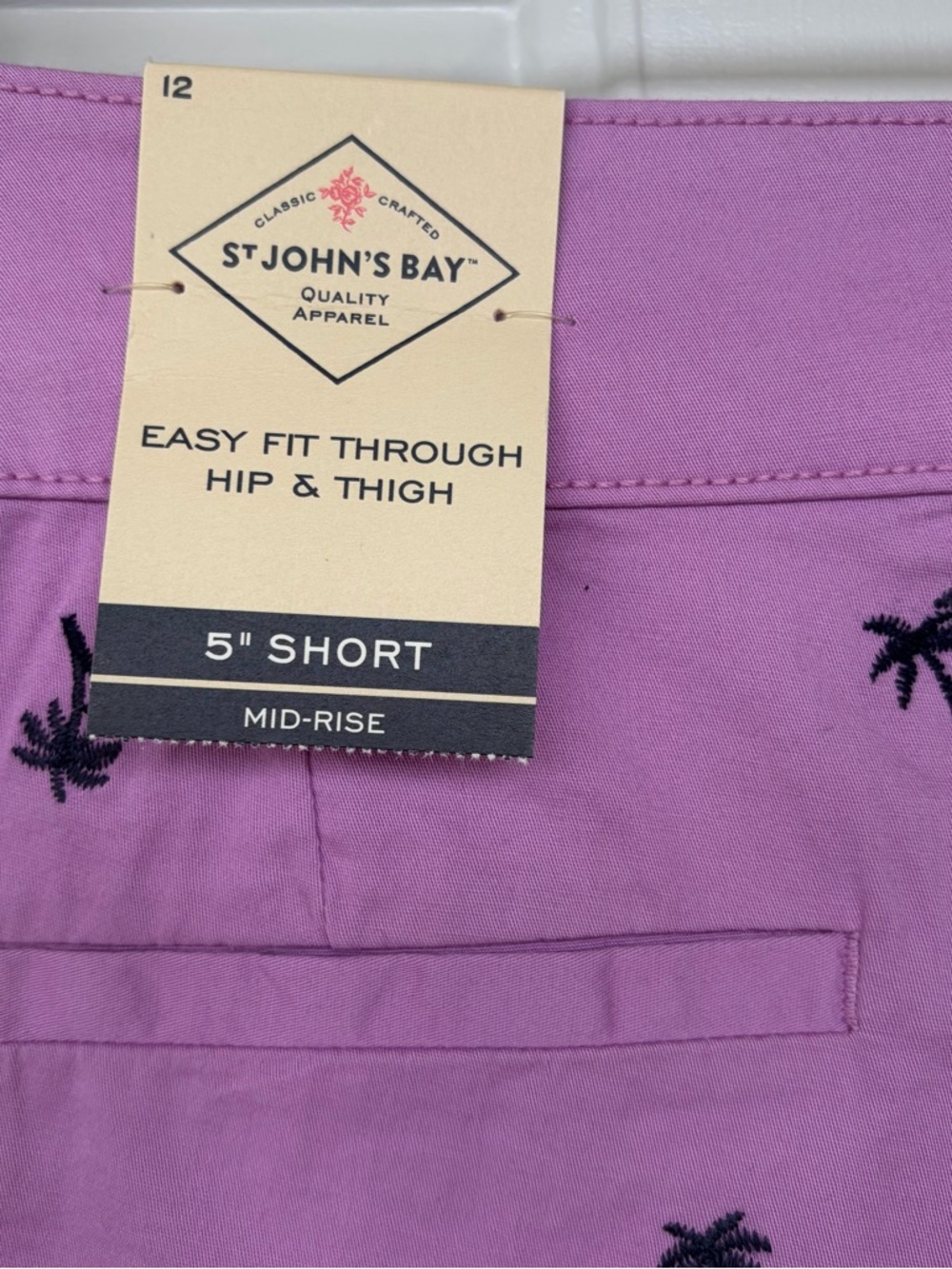 •St. John's Bay• NWT Palm Tree Print Mid-Rise Shorts - Size 12 - Picture 2 of 8
